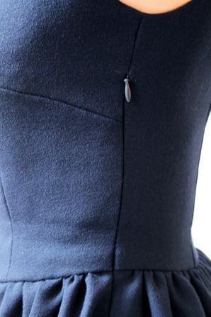 doctor-dress-zipper